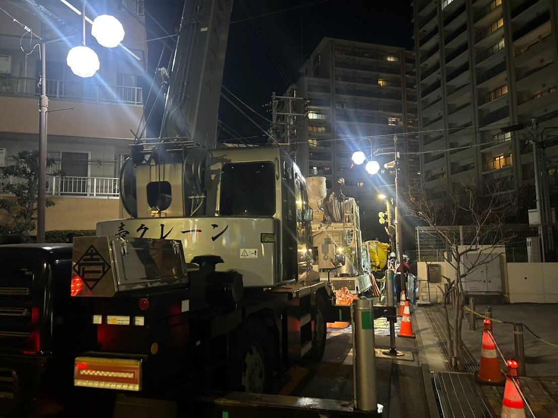 タイル、植栽、鉄板揚重、鉄筋材、モルタル材