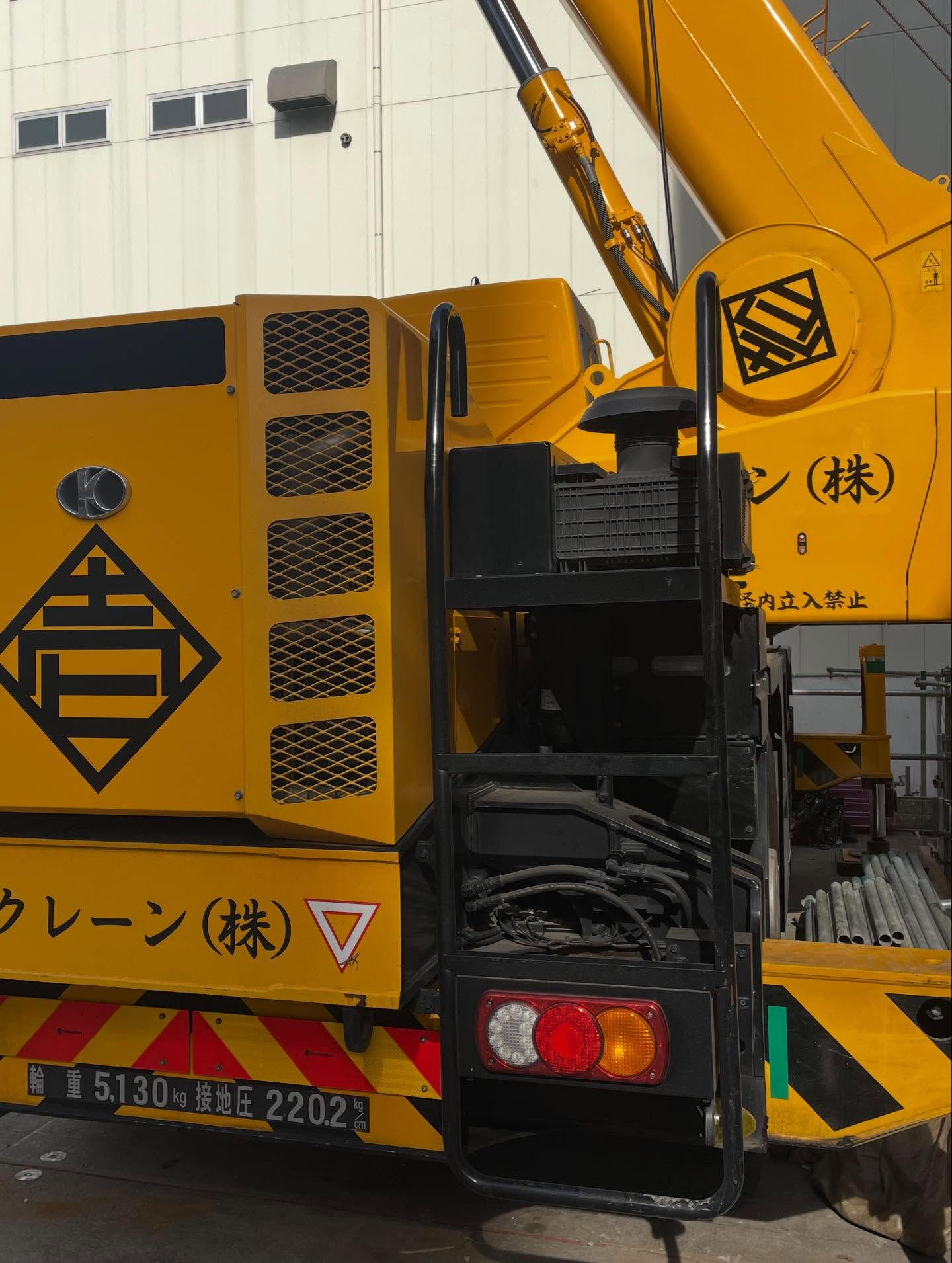 木造建て方、横田基地、朝一室外機、ユンボ荷揚げ