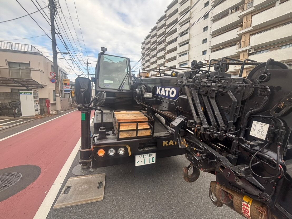 ユンボ、モルタル、木造建て方、伐採、機材、鉄板、蓄電池