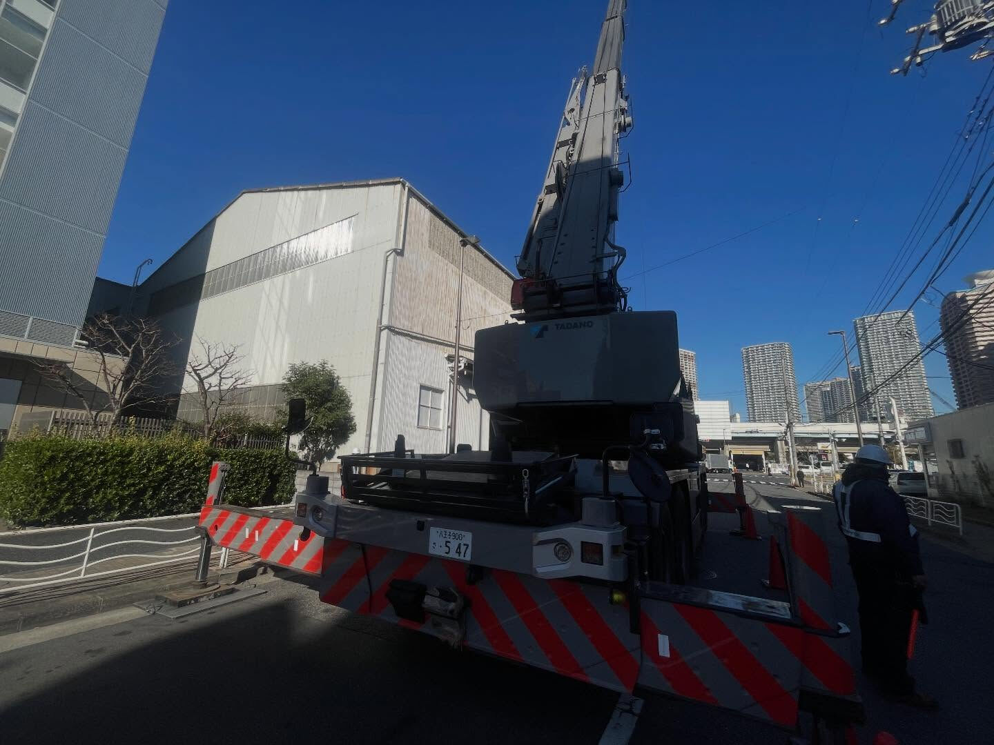 室外機、伐採、ユニットハウス、モルタル、機材、モデルハウス建