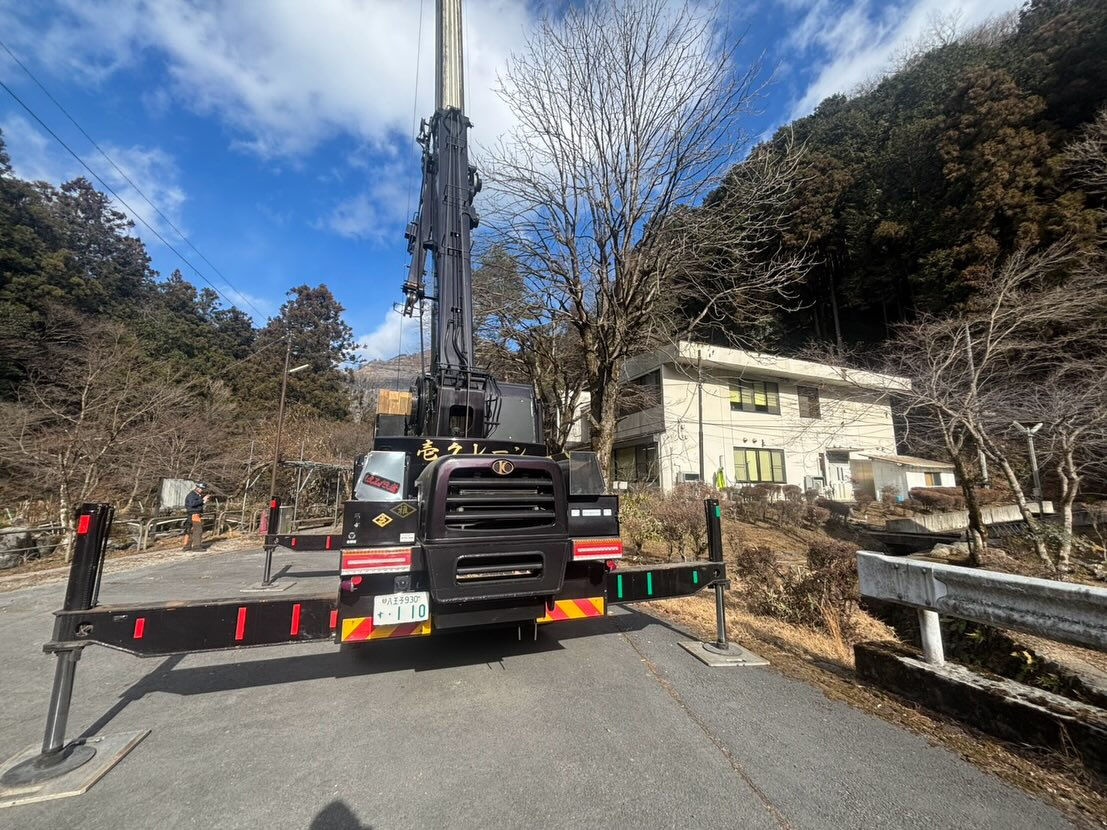 室外機、伐採、ユニットハウス、モルタル、機材、モデルハウス建
