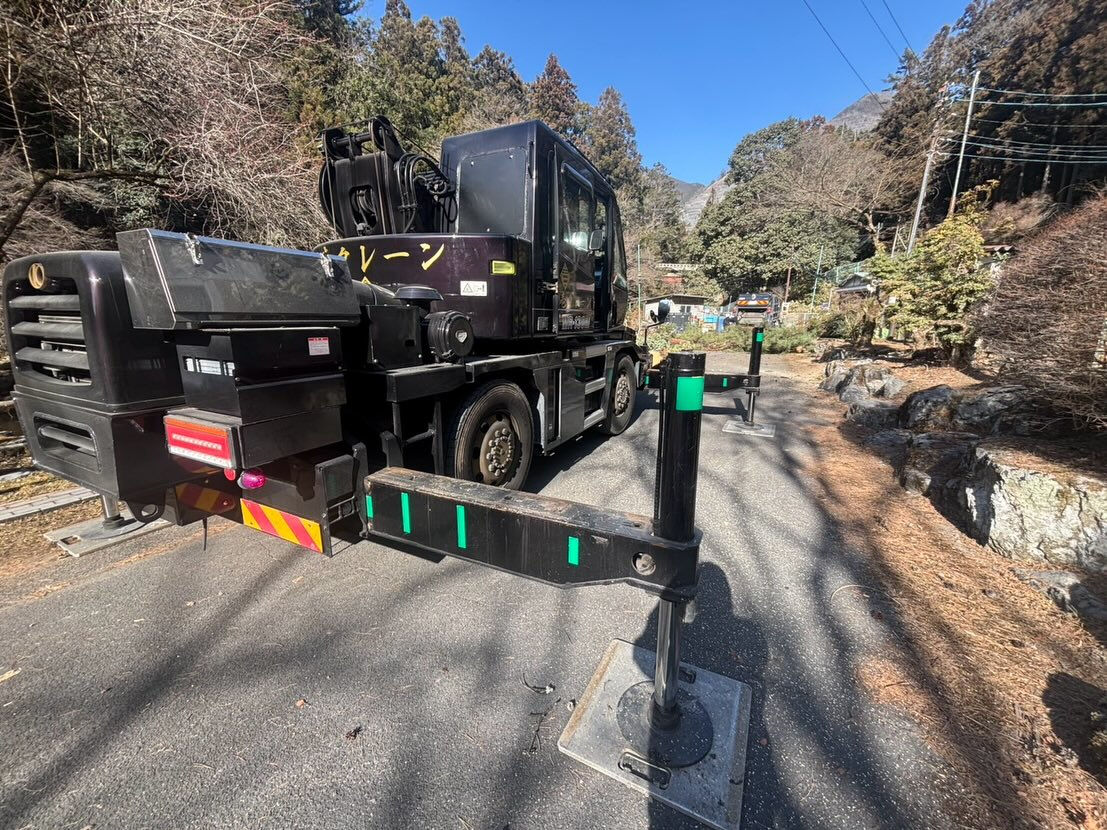 室外機、伐採、ユニットハウス、モルタル、機材、モデルハウス建
