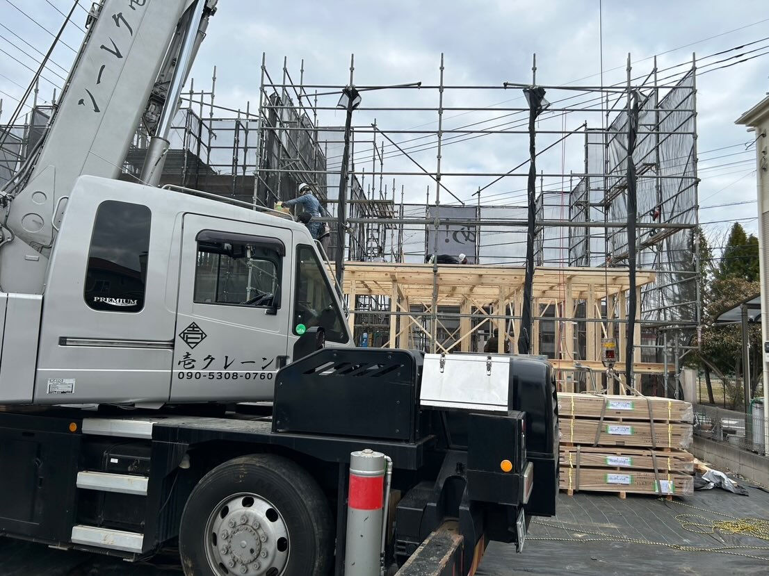 伐採作業、足場材、木造建て方
