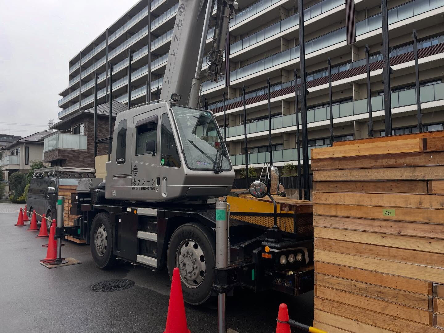 軽量鉄骨建て方、モデルルーム解体、資材揚重、多摩川、湘南台、