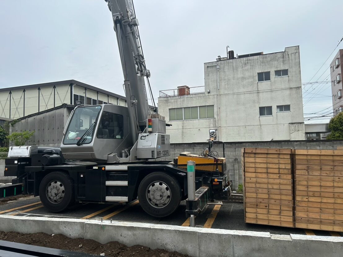 伐採作業、モデルルーム建て方作業
