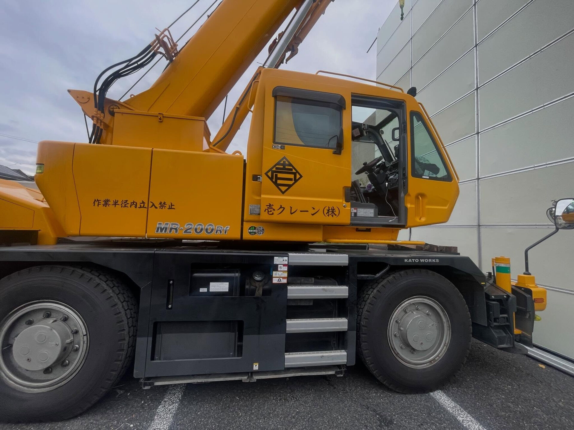木造建て方作業、モデルルーム建て方作業、防水材荷下ろし作業、