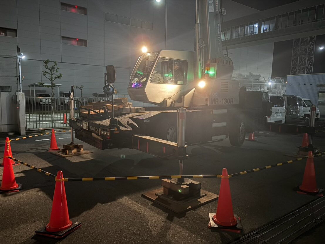 夜間室外機入れ替え作業、夜間ボックスカルバート据え付け作業、