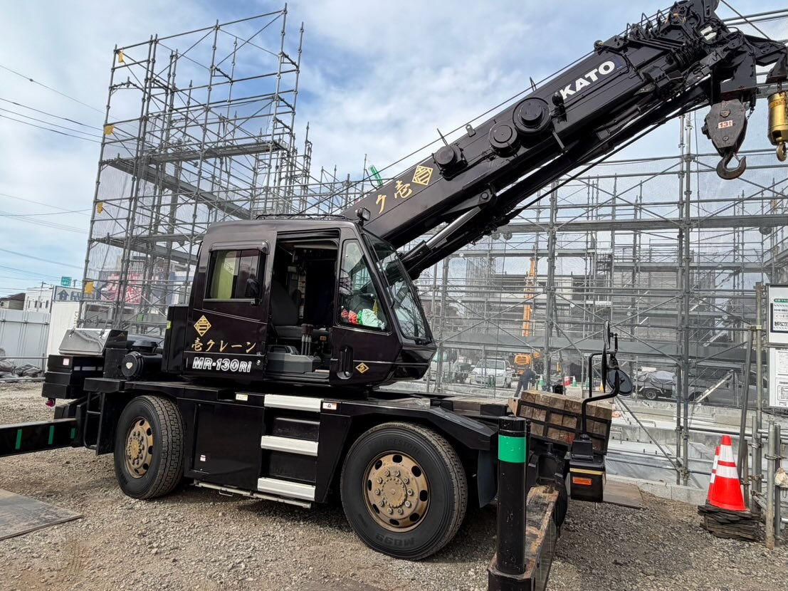 ベルトコンベアー交換作業、建て方作業、足場材揚重作業、伐採作